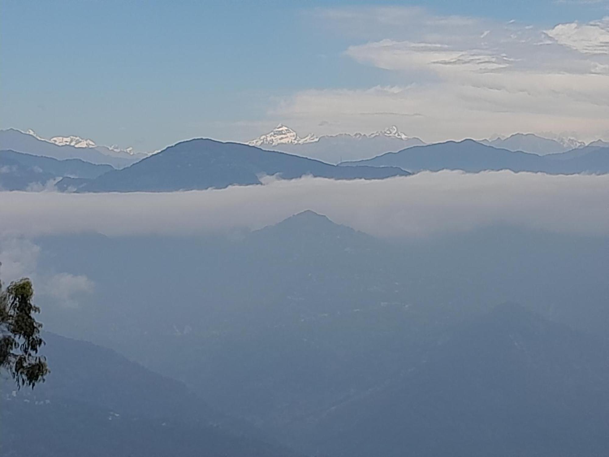 Seven Hills Homestay كاليمبونج الغرفة الصورة